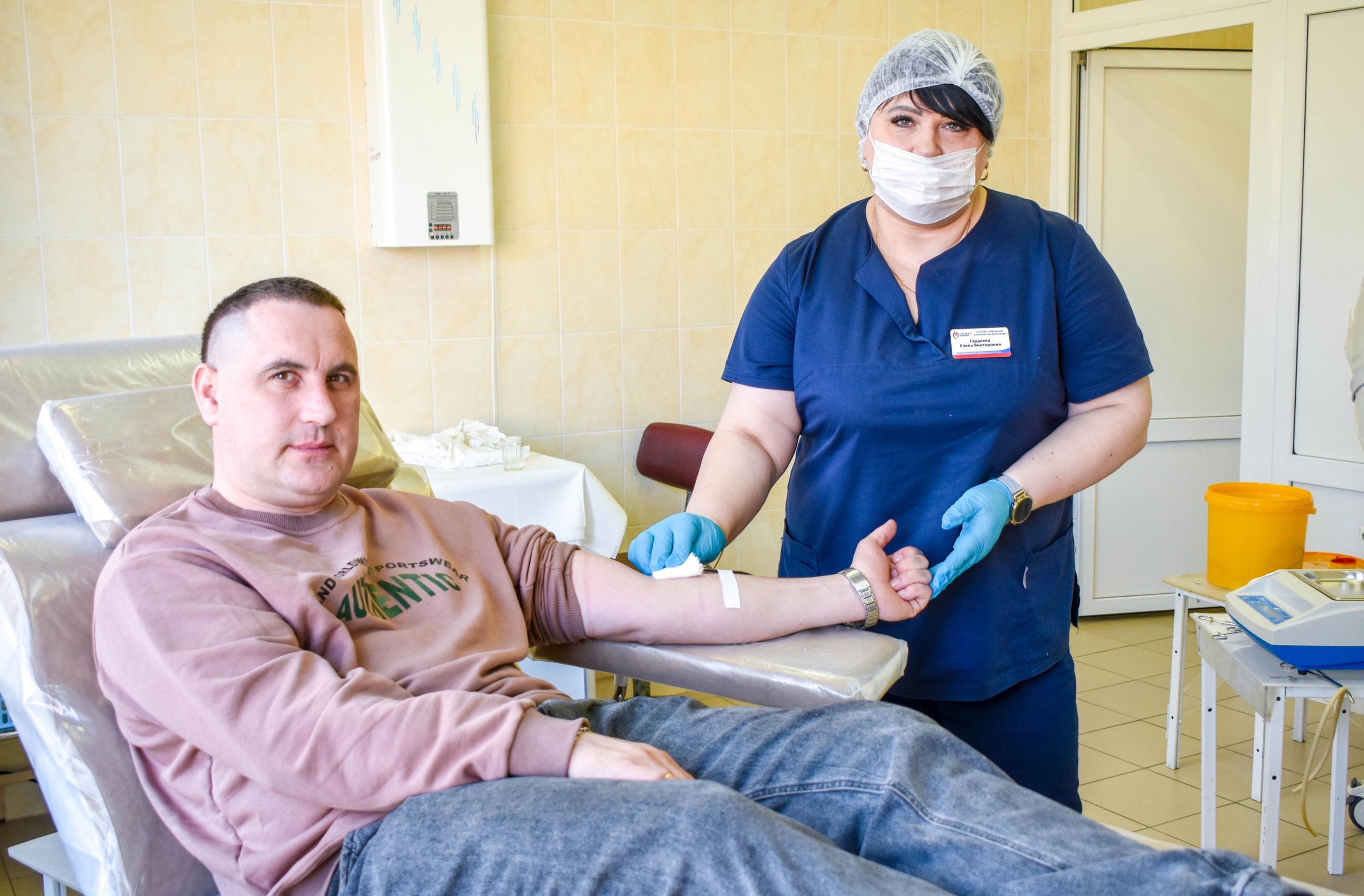 Ежегодно 20 апреля в нашей стране отмечается праздник тех, кто помогает от всего сердца – Национальный День Донора. Ежегодно 20 апреля в нашей стране отмечается праздник тех, кто помогает от всего сердца – Национальный День Донора.